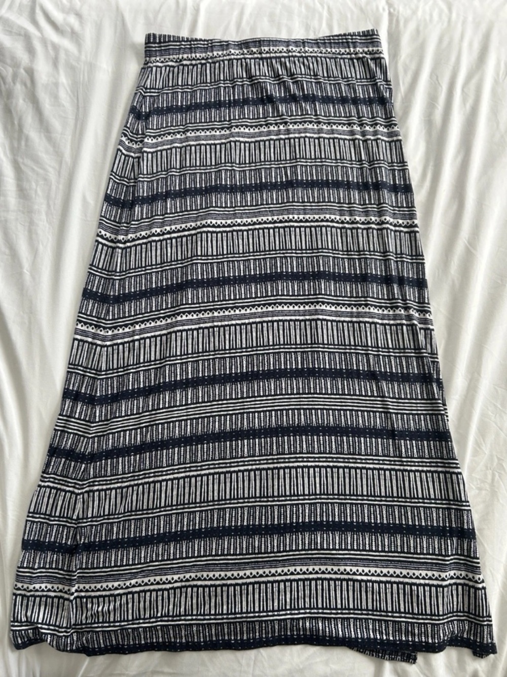 Ann Taylor Loft Maxi Skirt Women Navy Blue/White V-Stripe, Knit, Stretch